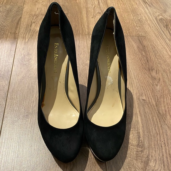 Black suede platform pumps, size 8 - Picture 2 of 5